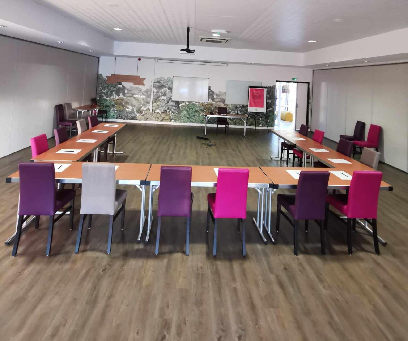 Ibis Styles Montargis Arboria 3*
