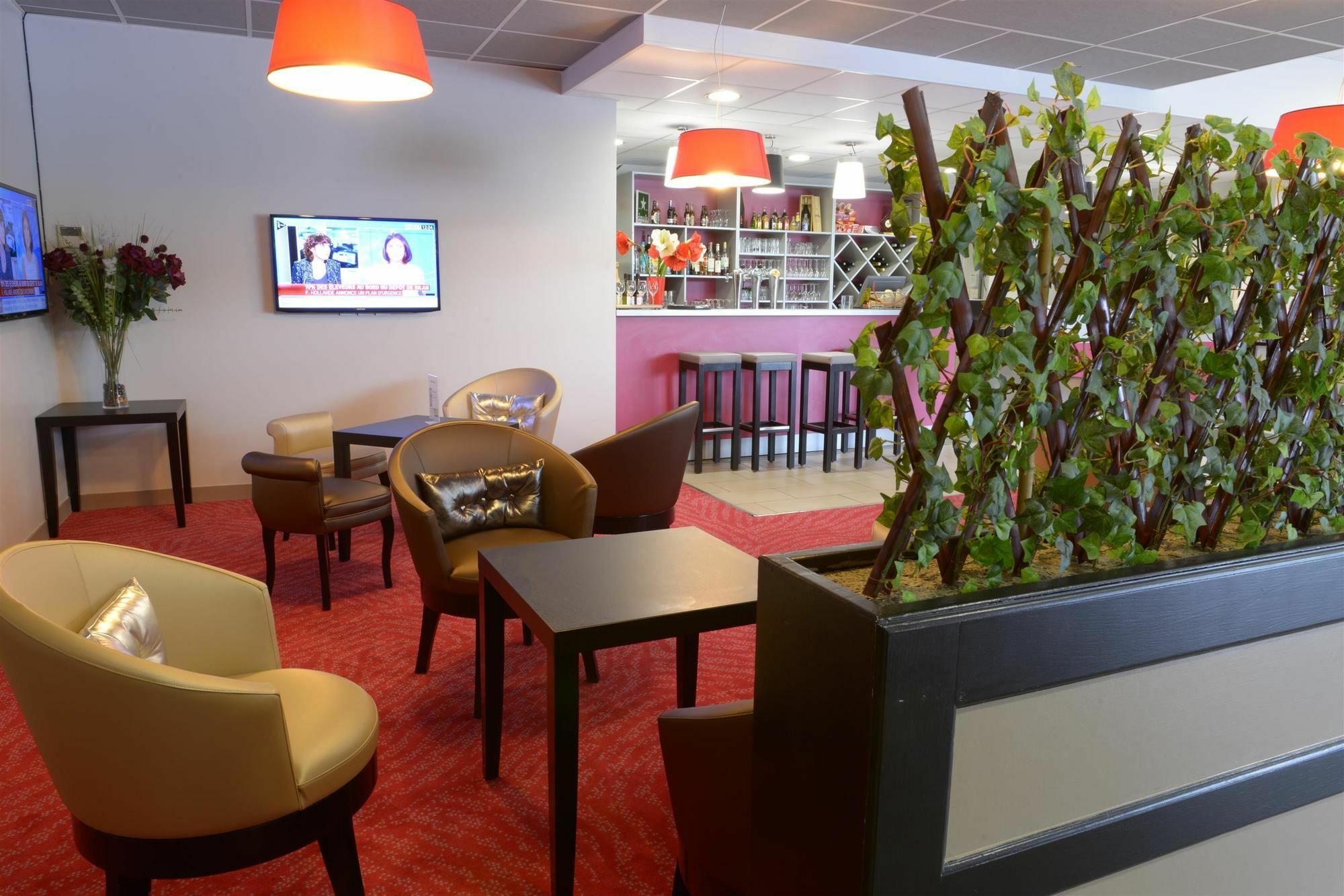 Hotel Ibis Styles Montargis Arboria 3*