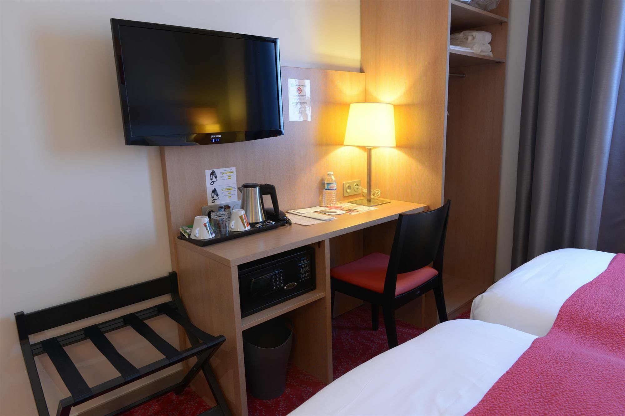 Ibis Styles Montargis Arboria Hotel 3*